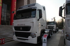 中国重汽 HOWO T7H重卡 400马力 6X2牵引车(ZZ4257V323HD1)