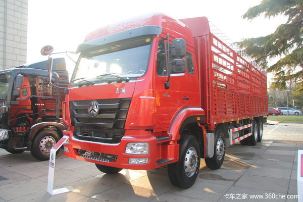 中国重汽 豪瀚J5G重卡 轻量化版 350马力 8X4 9.6米仓栅式载货车(ZZ5315CCYN4663E1)