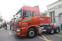联合卡车 U420重卡 标载型 420马力 6X4牵引车(SQR4251D6ZT4-6)