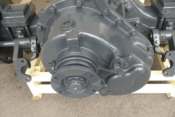 红岩5801362189贯通式中桥驱动桥