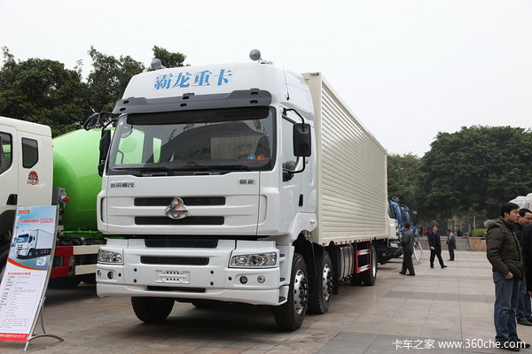 东风柳汽 乘龙M5重卡 280马力 8X4 9.6米厢式载货车(LZ5311XXYQELA)
