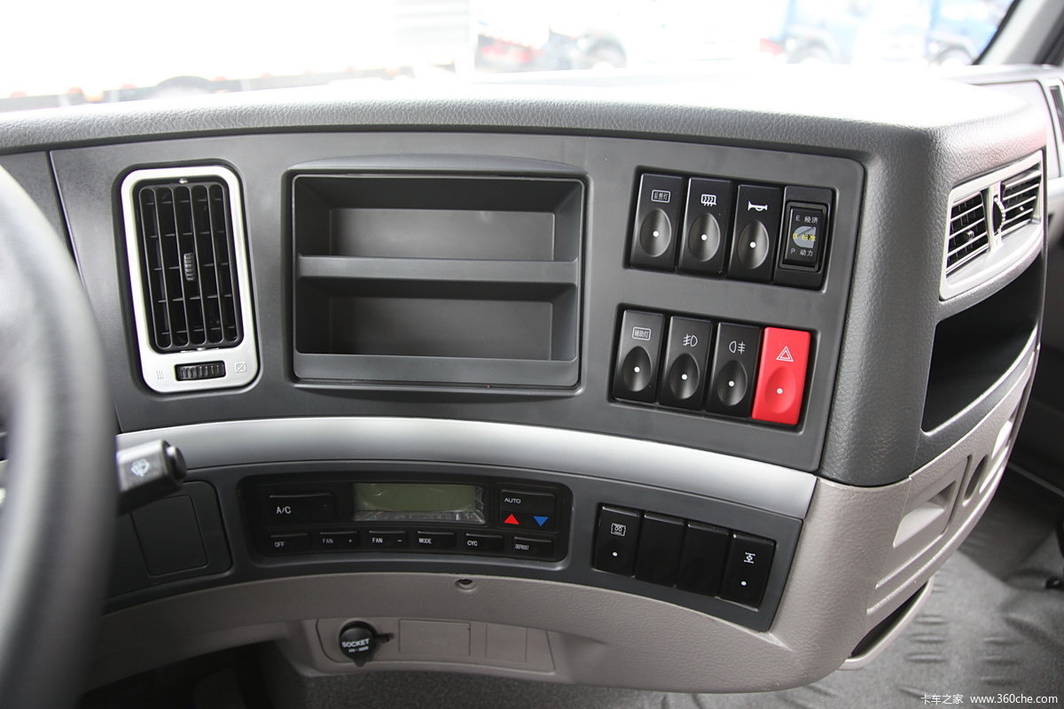 【图】东风柳汽 乘龙m7c重卡 385马力 6x4牵引车(康明斯)(lz4251qdca)