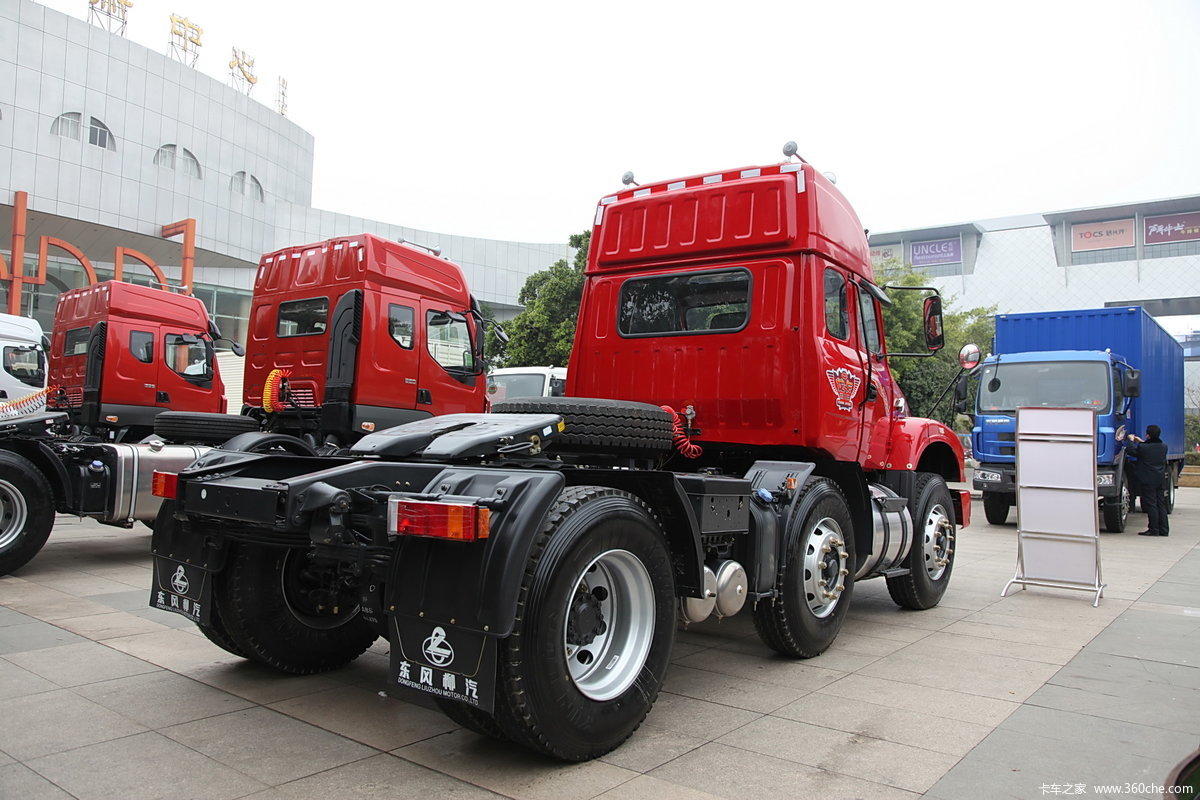 【图】东风柳汽 龙卡重卡 310马力 6x2长头牵引车(lz4230g2ca)_实拍