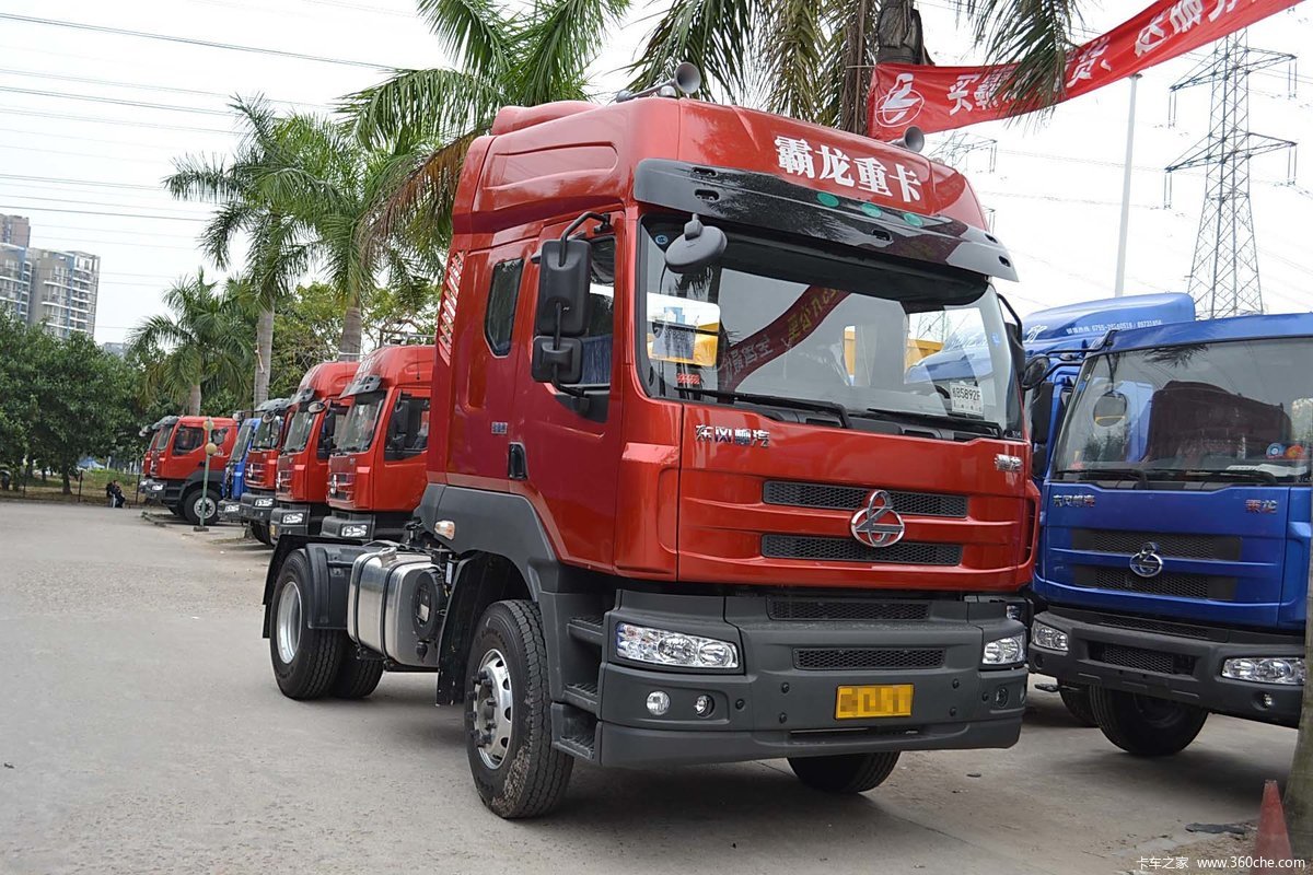 东风柳汽 乘龙M5重卡 320马力 4X2牵引车