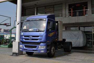 青岛解放 新悍威J5M重卡 260马力 4X2 LNG牵引车(CA4163P1K2NA80)