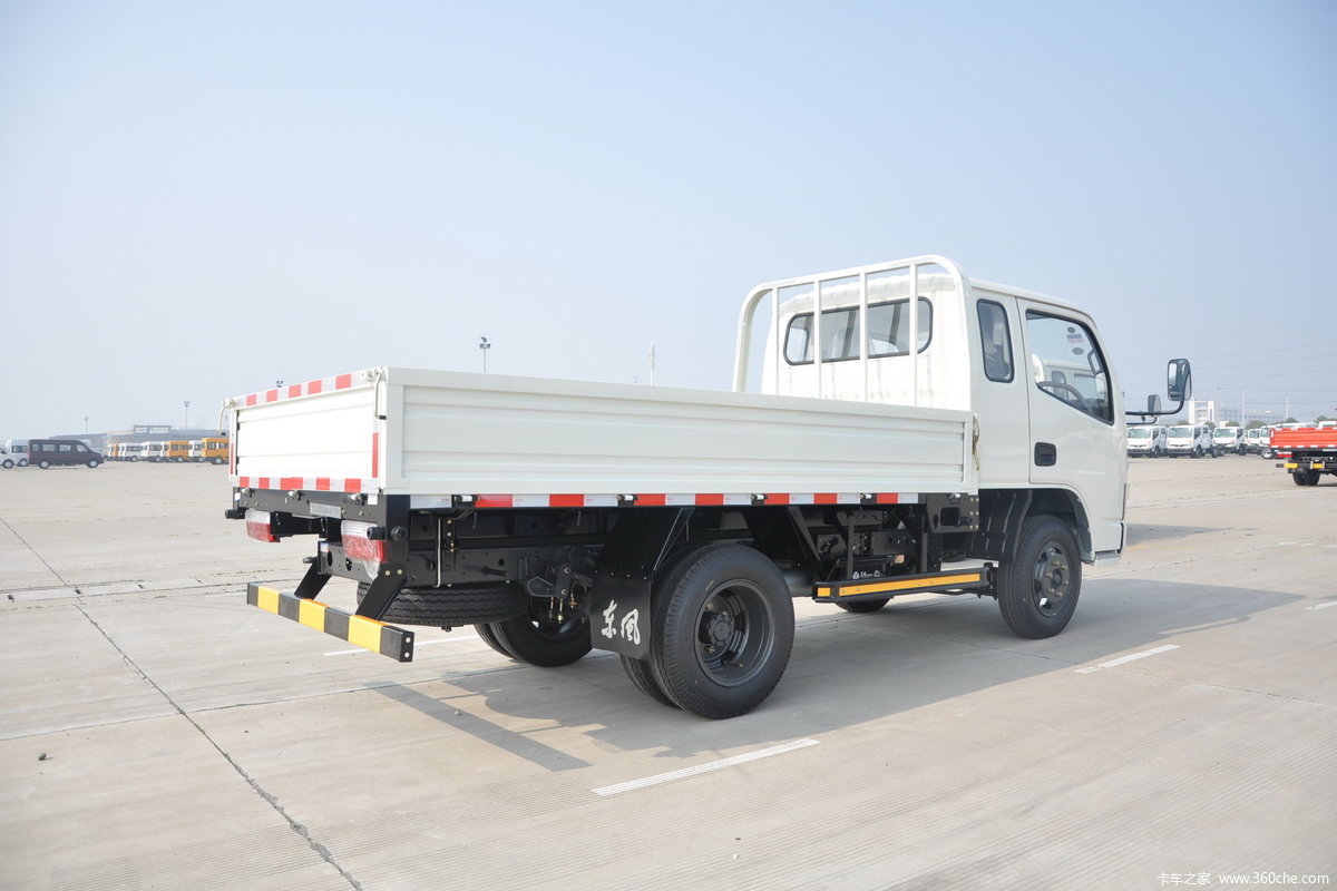 9米排半栏板轻卡>外观>东风 福瑞卡s 102马力 3.9米排半栏板轻卡