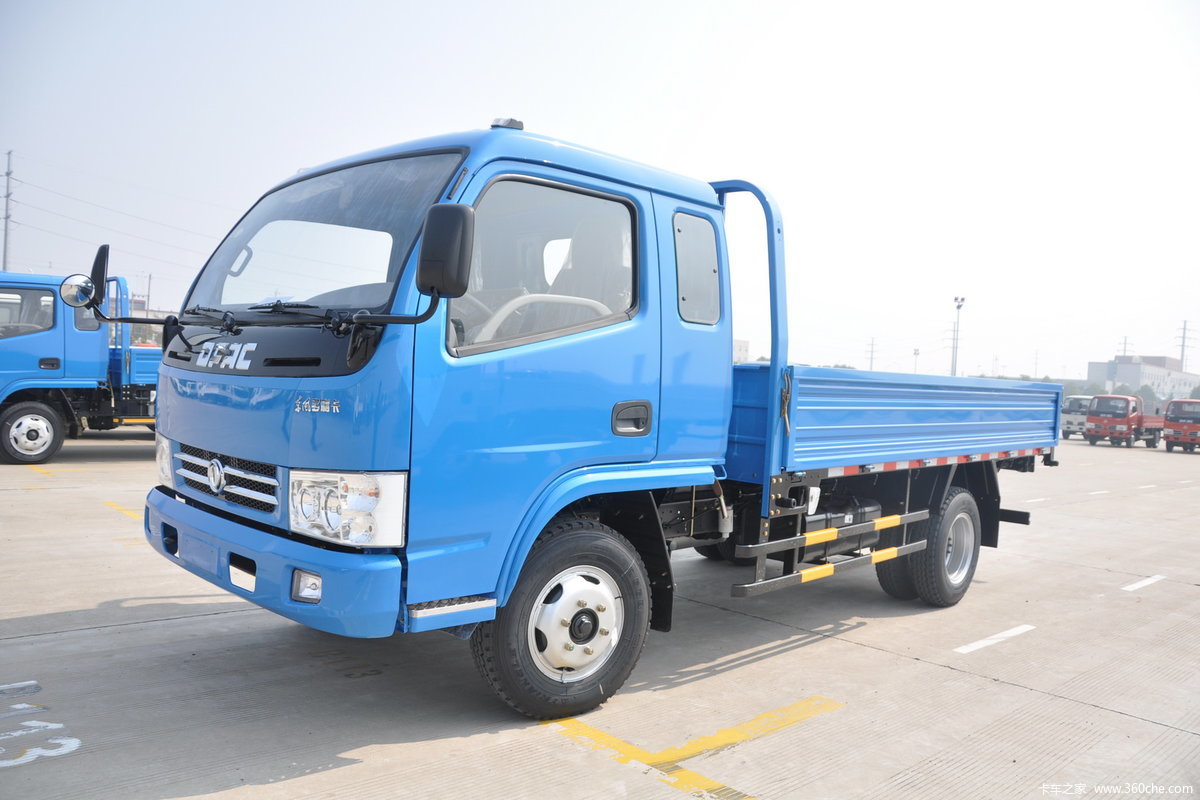 东风多利卡m 120马力 3.87米排半栏板轻卡