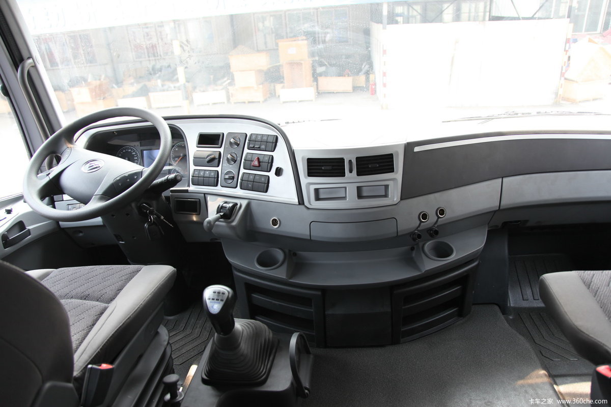 福田 欧曼gtl超能版 6系重卡 430马力 6x4 牵引车(平地板驾驶室)