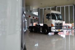 广汽日野 700系列重卡 420马力 6X4牵引车(YC4250SS2PK4)
