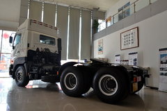 广汽日野 700系列重卡 420马力 6X4牵引车(YC4250SS2PK4)