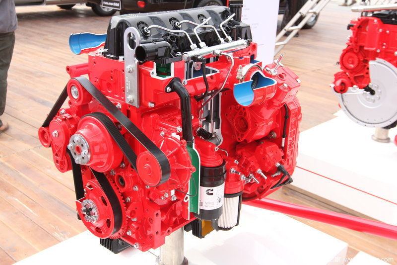 福田康明斯isf3.8s4168 国四/欧四 发动机