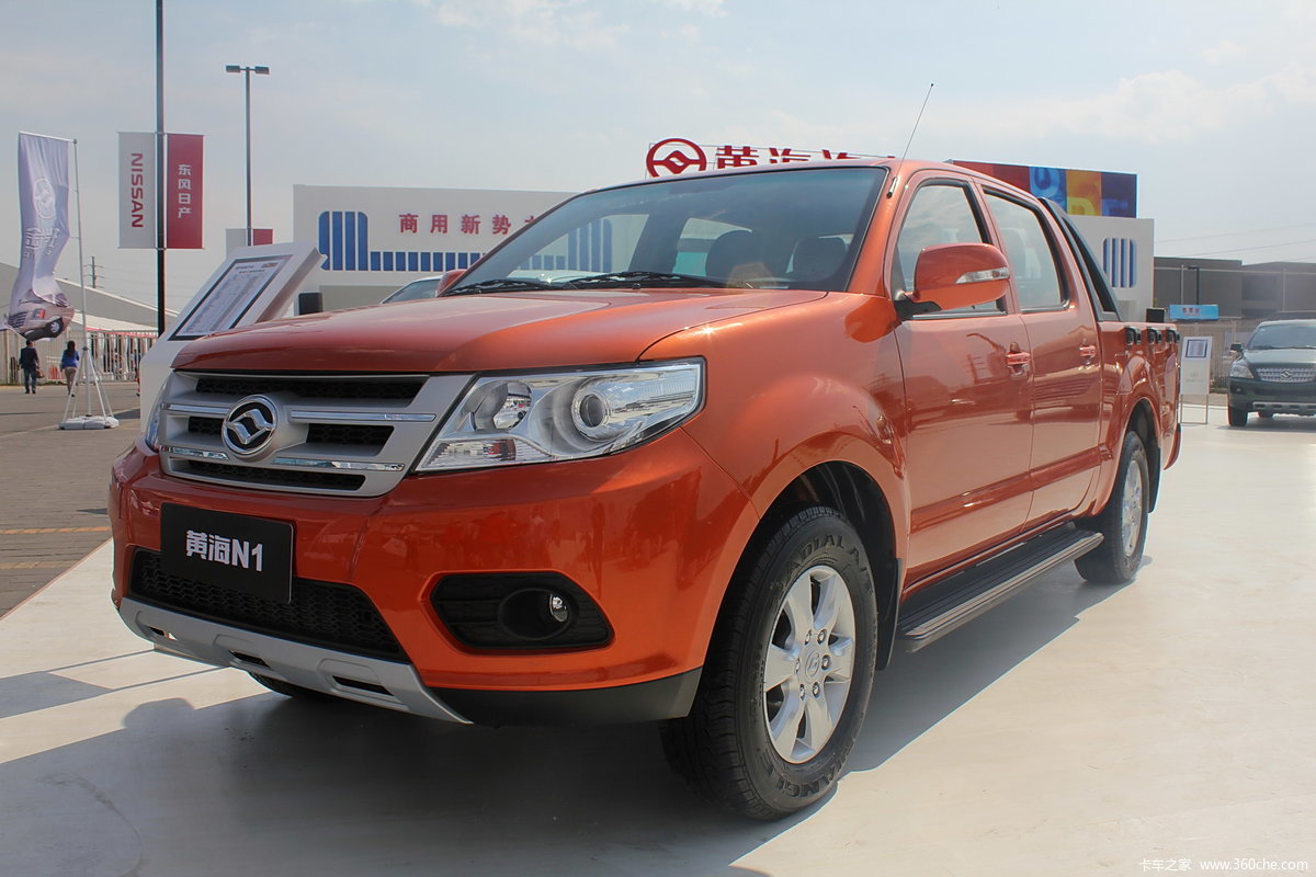 黄海N1S 2015款 至尊版 2.4L 汽油 两驱皮卡