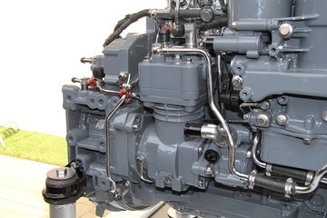 大柴ca4dk1-18e5 180马力 4.76l 国五 柴油发动机图片