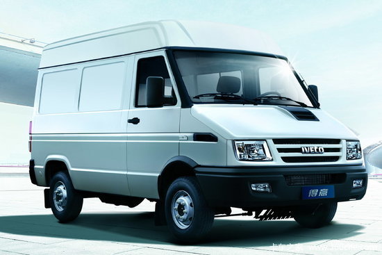 南京依维柯得意v40129马力封闭厢式货车报价