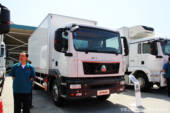 中国重汽 汕德卡SITRAK C5H重卡 240马力 4X2 7.52米邮政车(ZZ5166XYZM561GE1)