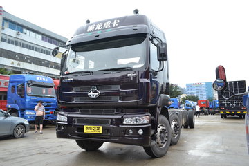东风柳汽 乘龙M5重卡 240马力 6X2 9.6米排半载货车(底盘)(LZ5250XXYM5CA)