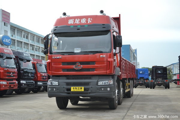 东风柳汽 乘龙M5重卡 300马力 8X4 9.6米栏板载货车(LZ1240M5FA)