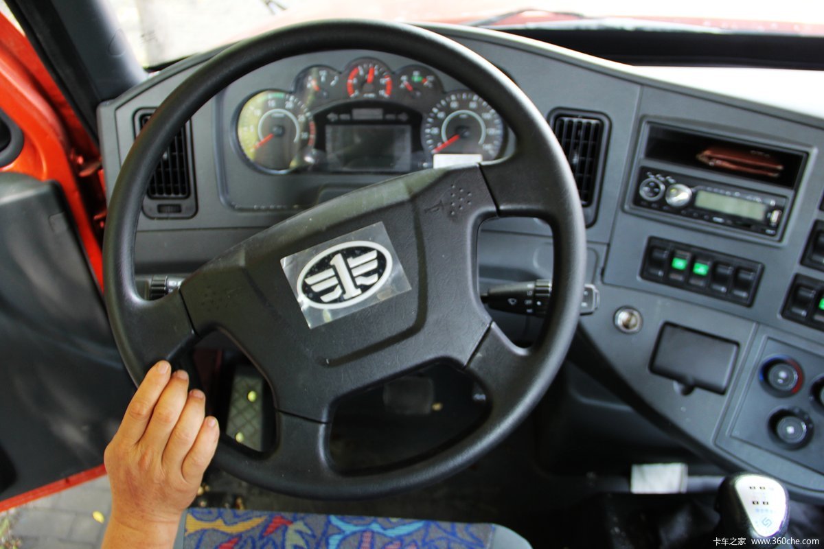 一汽柳特 新安捷(l5r)重卡 290马力 4x2牵引车(ca4180k2e4r7a90) 驾驶