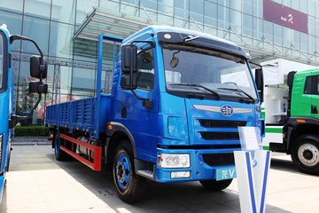青岛解放 龙V中卡 164马力 4X2 7.7米厢式载货车(CA5160XXYPK2L5E4A80-3)
