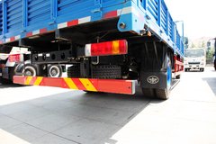 青岛解放 龙V中卡 164马力 4X2 6.8米排半栏板载货车(CA1168PK2L2E4A80)