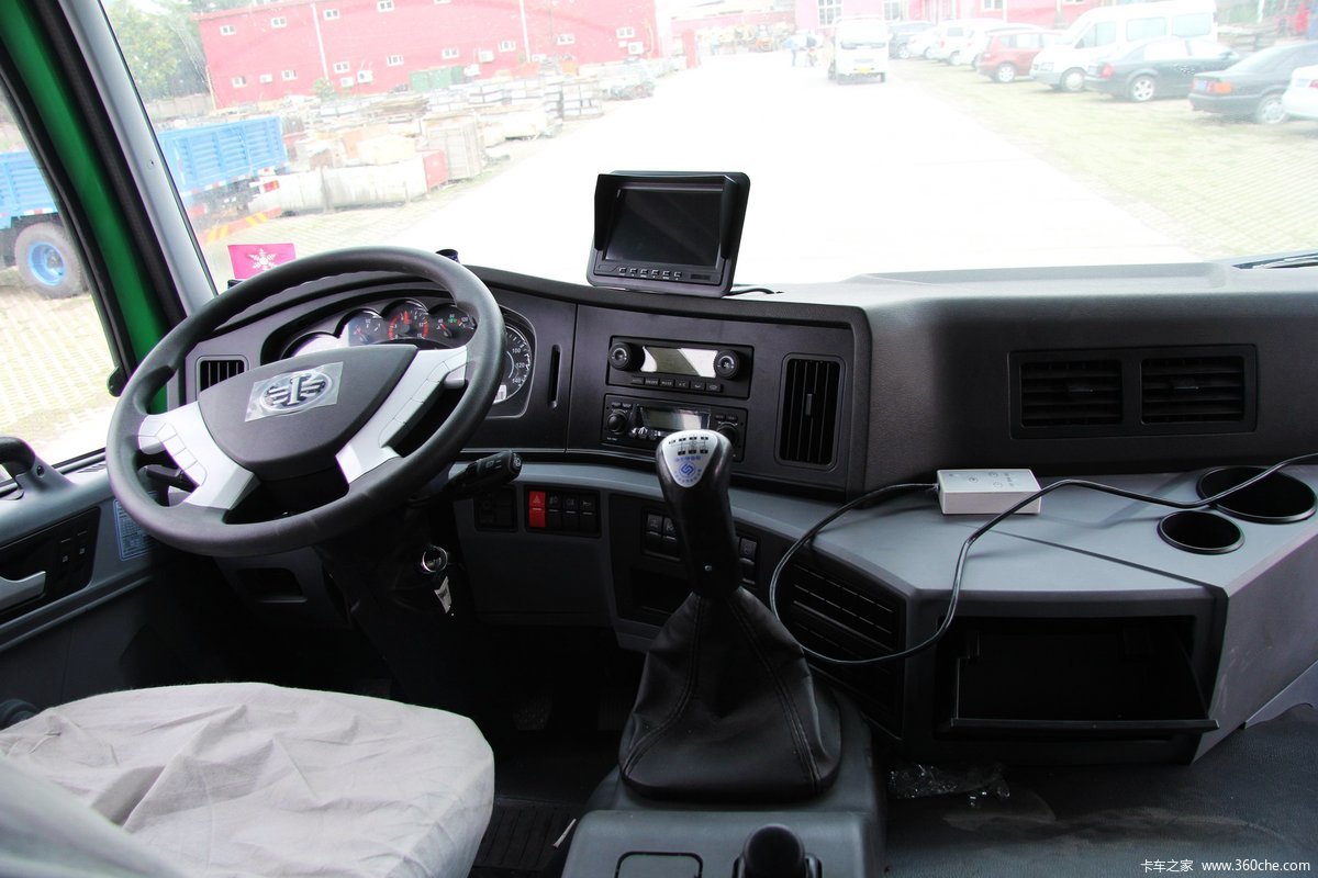 6米自卸车(ca3251p2k2l3t1e4a80-2) 驾驶室