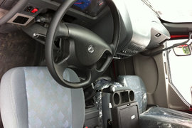 乘龙M3 自卸车驾驶室                                               图片