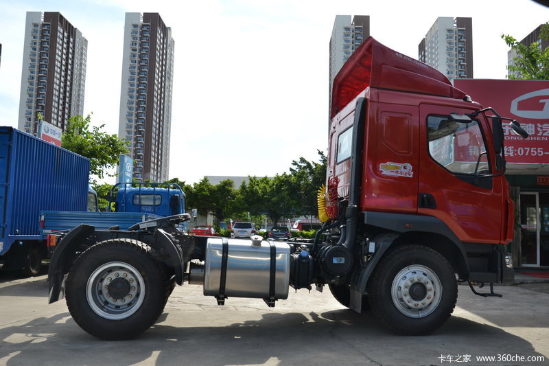【图】东风柳汽 乘龙中卡 220马力 4x2 牵引车(lz4150m3aa)_实拍图片