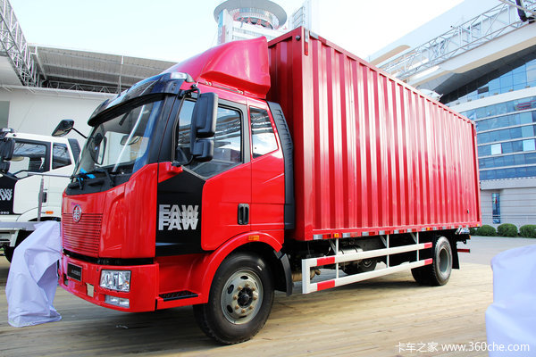 一汽解放 J6L中卡 加强型 180马力 4X2 6.8米排半厢式载货车(CA5160XXYP62K1L3A1E4)
