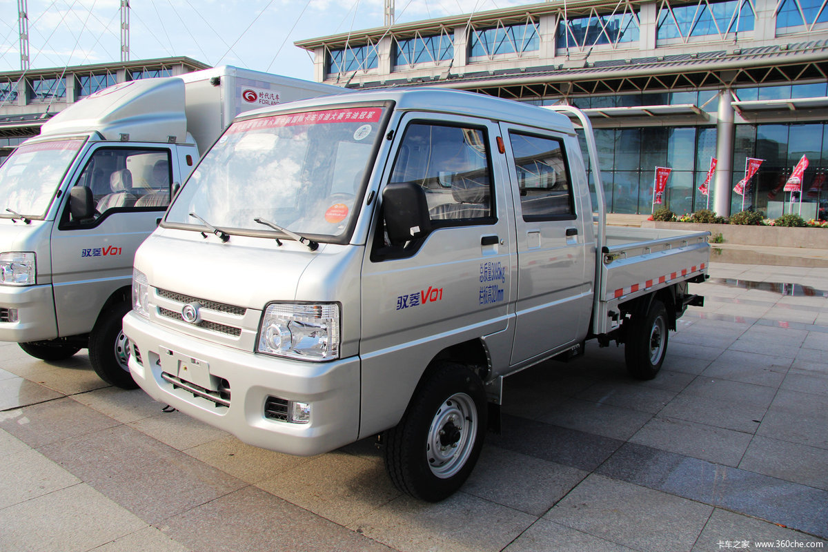 福田时代 驭菱VQ1 1.5L 114马力 汽油 2.5米双排栏板微卡(后双胎)