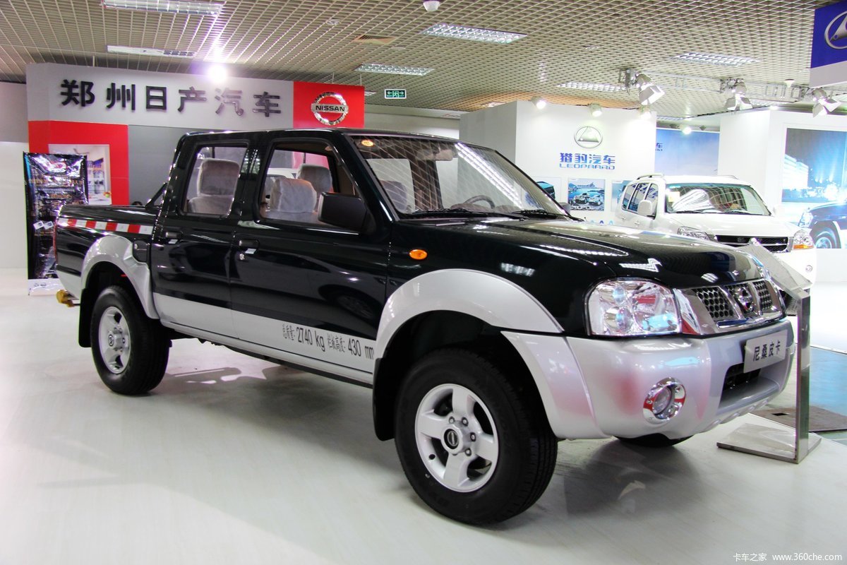 2013款郑州日产 D22 豪华型 2.4L汽油 四驱 双排皮卡