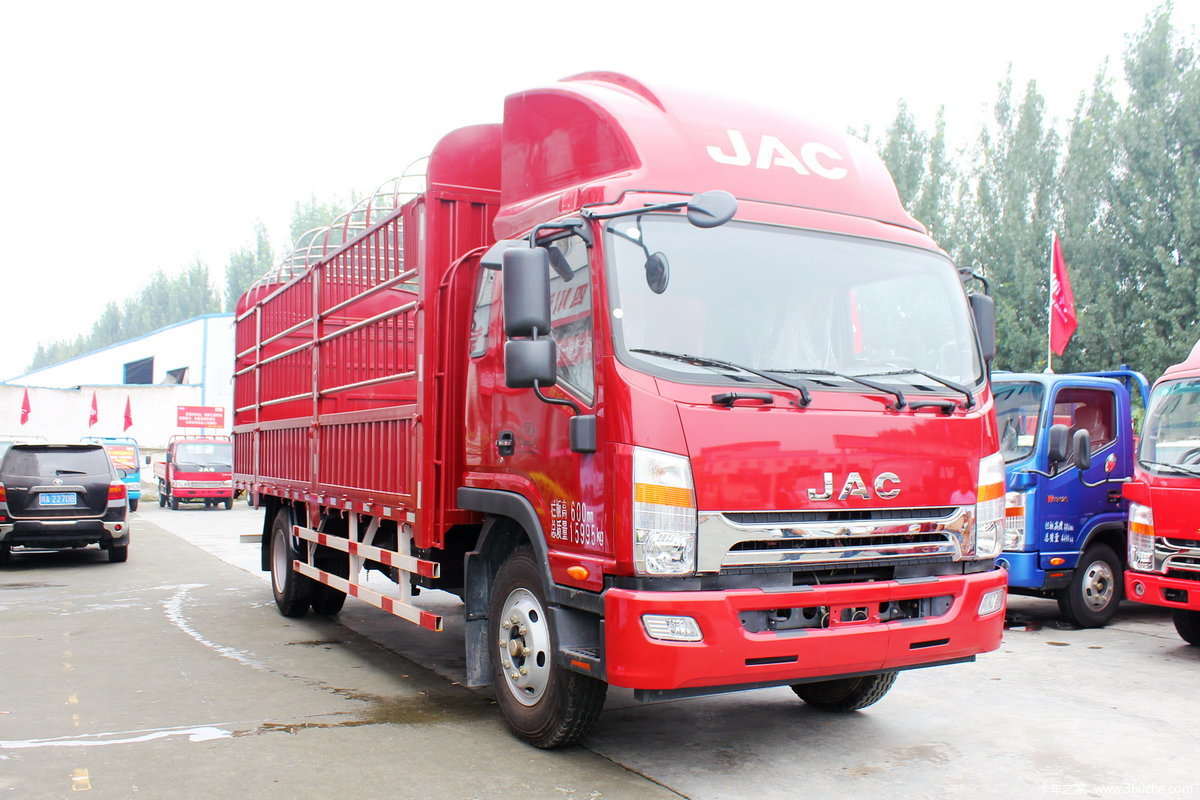 江淮 帅铃中卡 160马力 4x2 排半仓栅式载货车(hfc5162ccyp70k1e1)