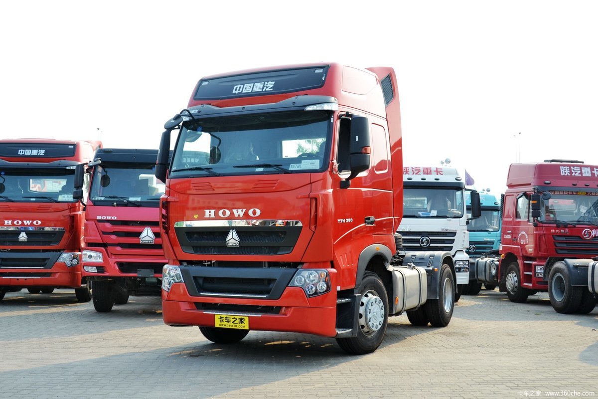 中国重汽 HOWO T7H重卡 540马力 4X2牵引车(高顶)