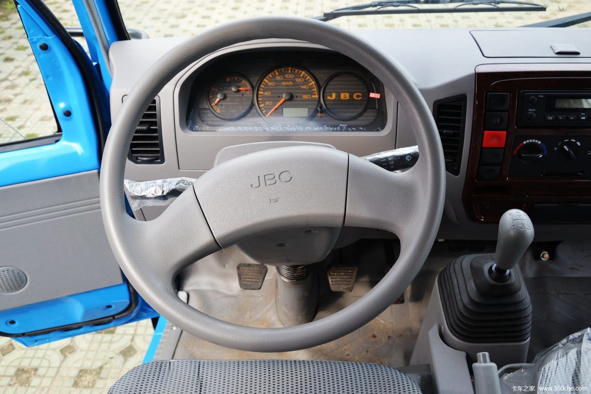 【图】金杯 领骐 68马力 4x2 3米双排厢式轻卡(sy5044xxydf-at)_实拍