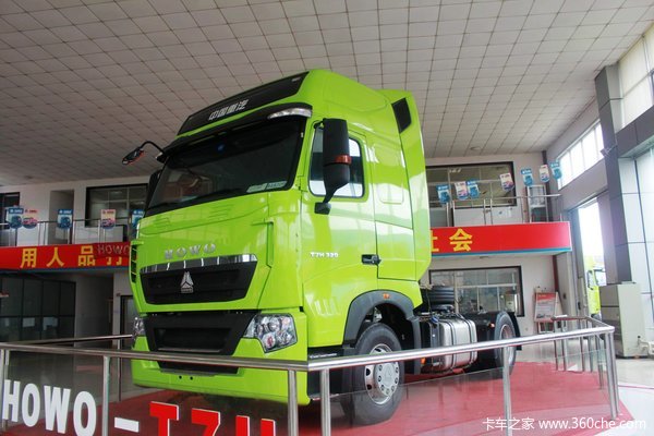 中国重汽 HOWO T7H重卡 400马力 4X2牵引车(高顶)(ZZ4187V361HD1B)