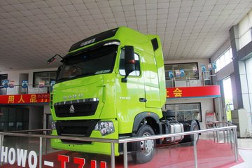 中国重汽 HOWO T7H重卡 400马力 4X2牵引车(高顶)(ZZ4187V361HD1B)