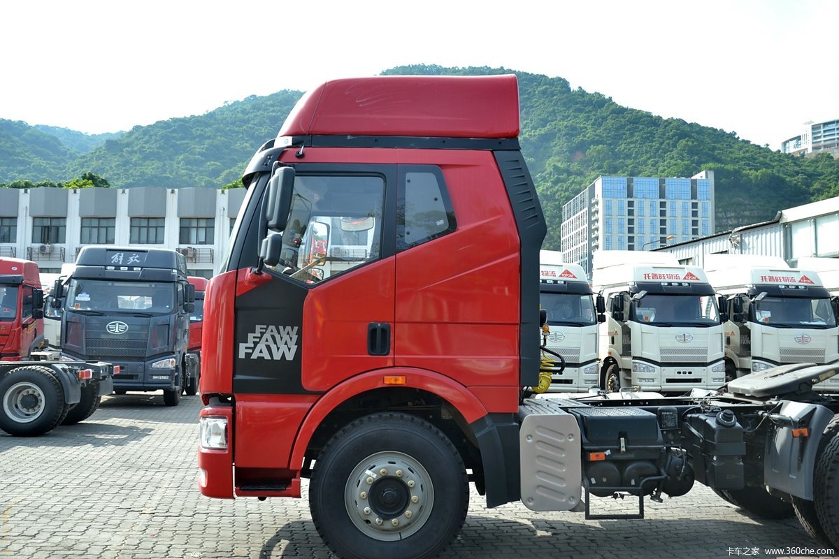 解放j6m重卡 320馬力 4x2 牽引車(ca4180p63k2e4)