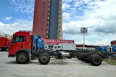 青岛解放 龙V中卡 180马力 6X2 7.7米排半载货车底盘(CA1220PK2L6T3E4A80)