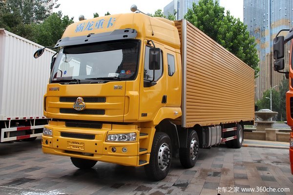 东风柳汽 乘龙M5重卡 245马力 6X2 9.6米厢式载货车(LZ5250XXYM5CA)