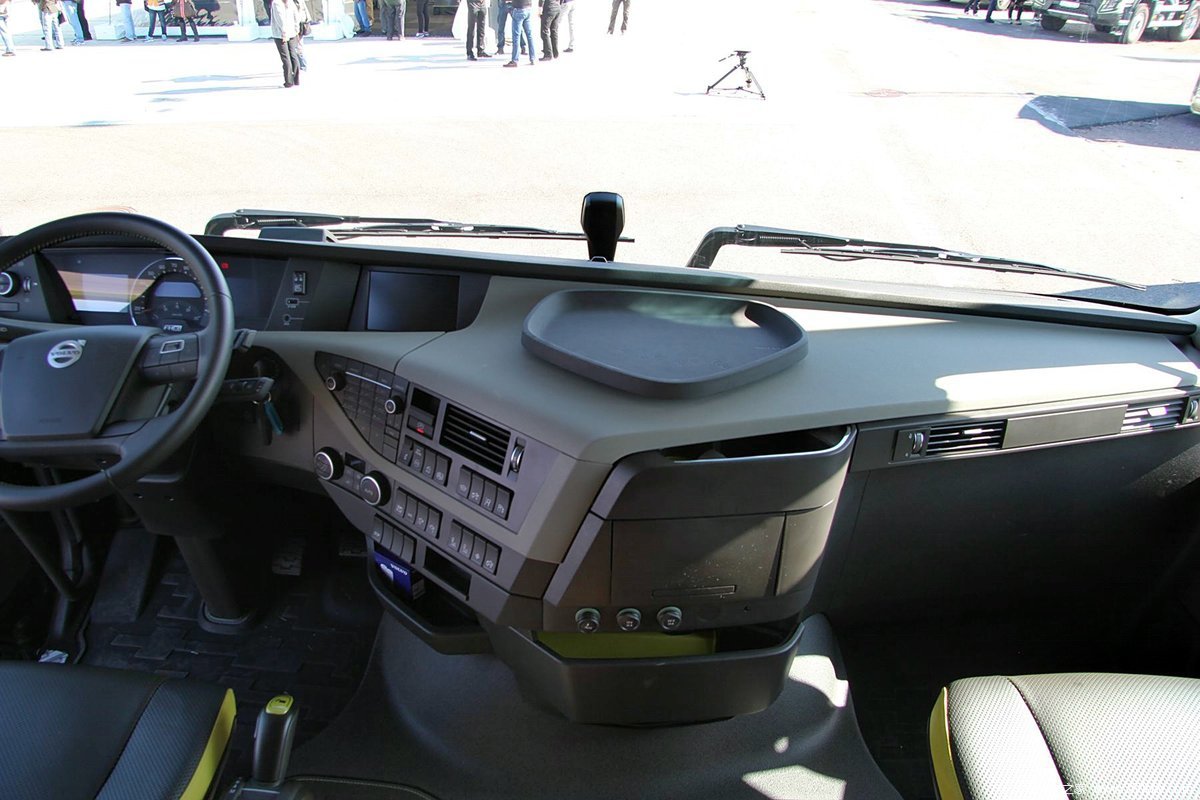 【图】沃尔沃 新fh16重卡 750马力 6x4牵引车_实拍图片_217253_卡车之