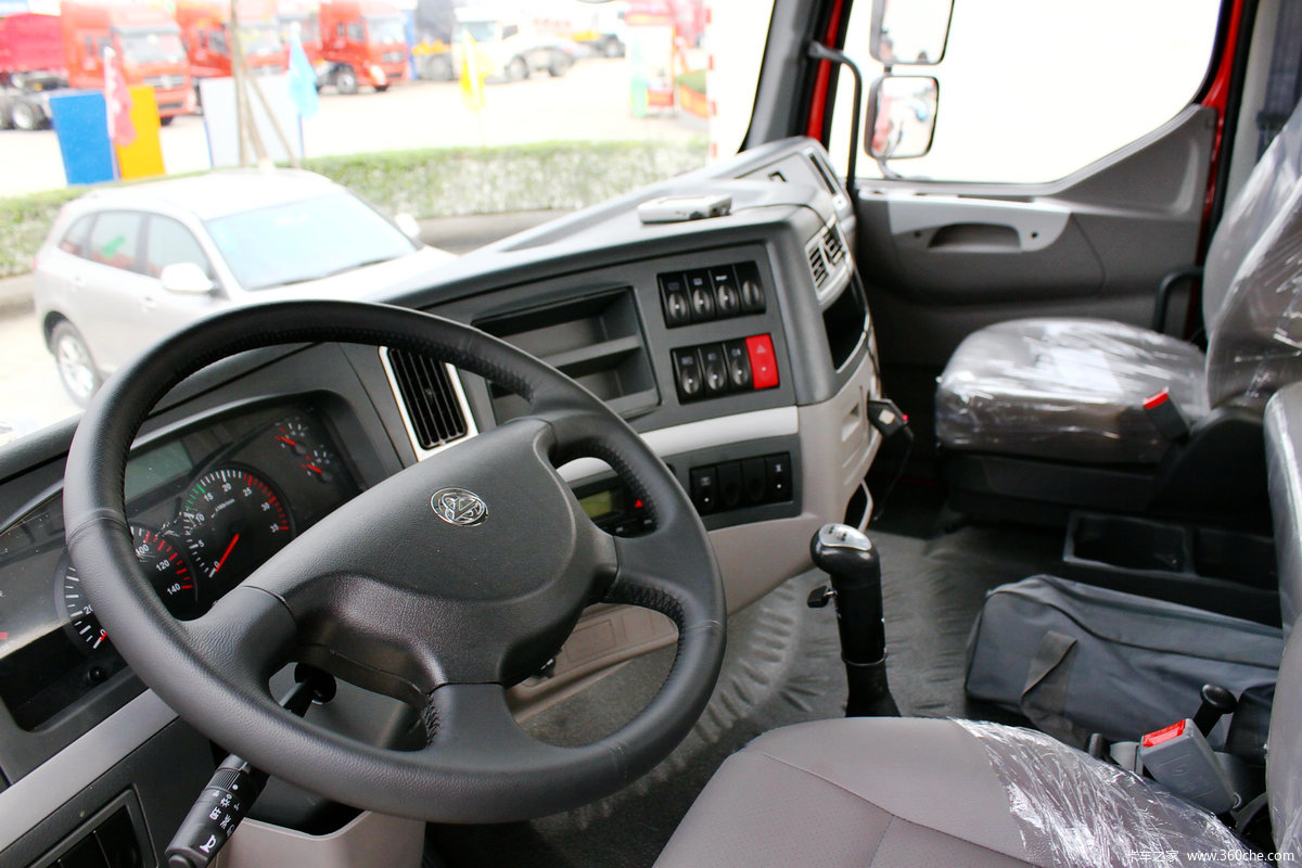 【图】东风柳汽 乘龙m7重卡 430马力 6x4牵引车(潍柴)(lz4251qdca)