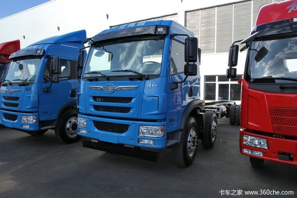 青岛解放 龙V中卡 220马力 6X2 9.5米载货车底盘(CA1250PK2L7T3E4A80)