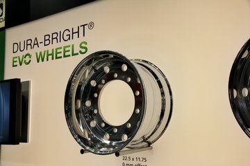 美铝 22.5x11.75 大宽胎铝合金车轮(编号：812520)