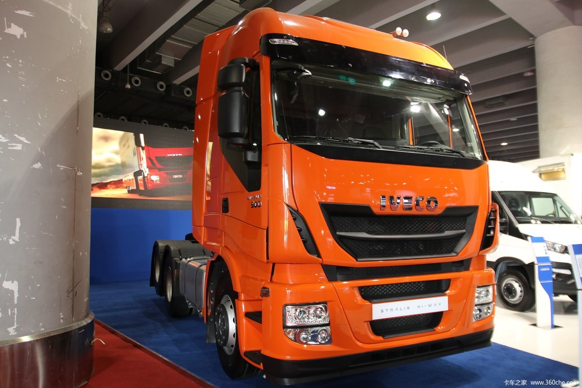 依维柯 Stralis Hi-Way重卡 500马力 6X2牵引车