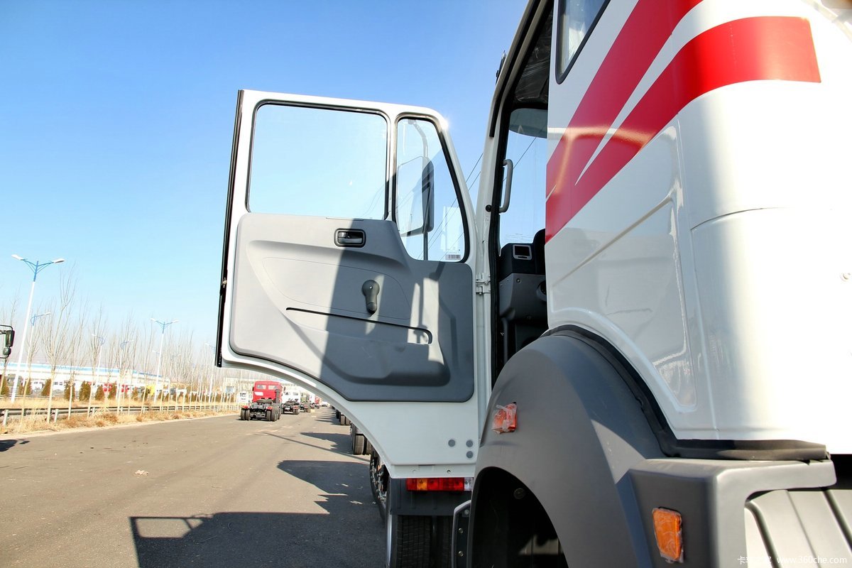 【图】北奔 ng80系列重卡 300马力 4x4 6.