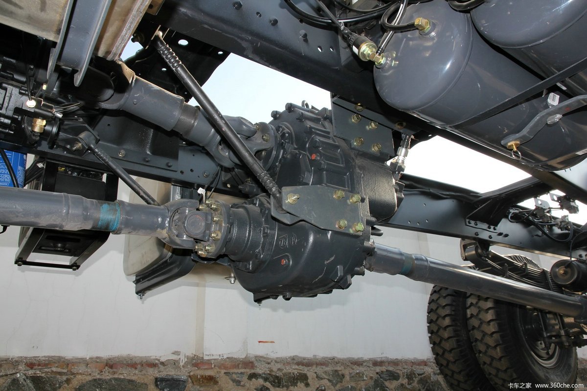 【图】北奔 ng80系列重卡 300马力 4x4 6.