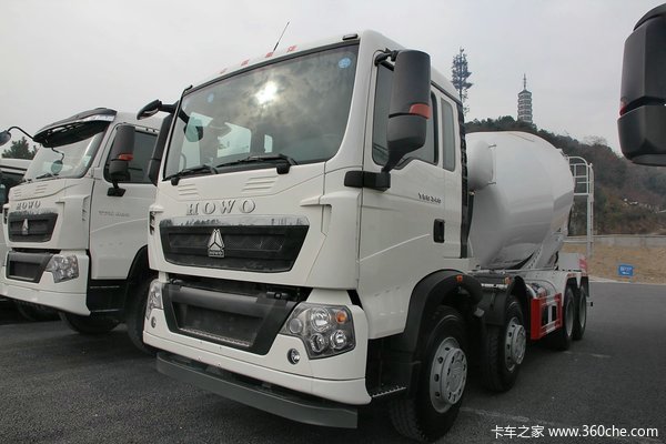 中国重汽 HOWO T5G 340马力 8X4 7.99方混凝土搅拌车底盘(ZZ1317N306GE1)