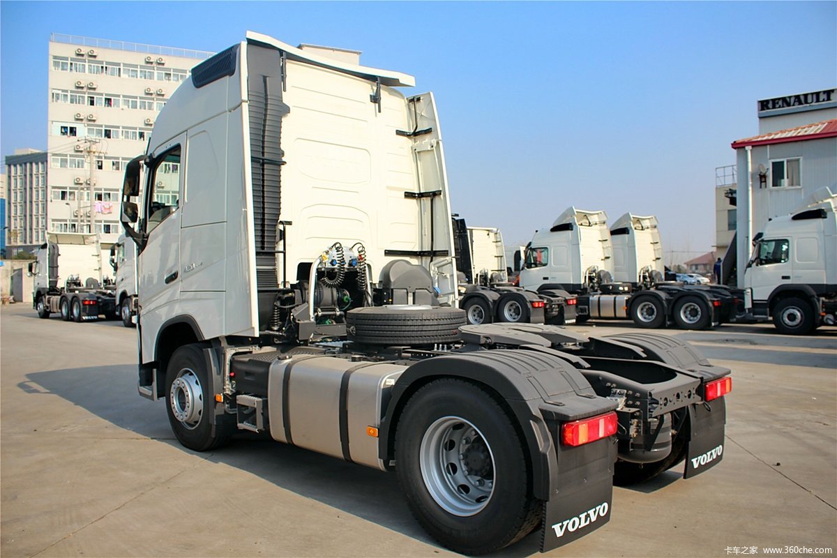 【图】沃尔沃 新fh重卡 420马力 4x2牵引车_实拍图片_235684_卡车之家