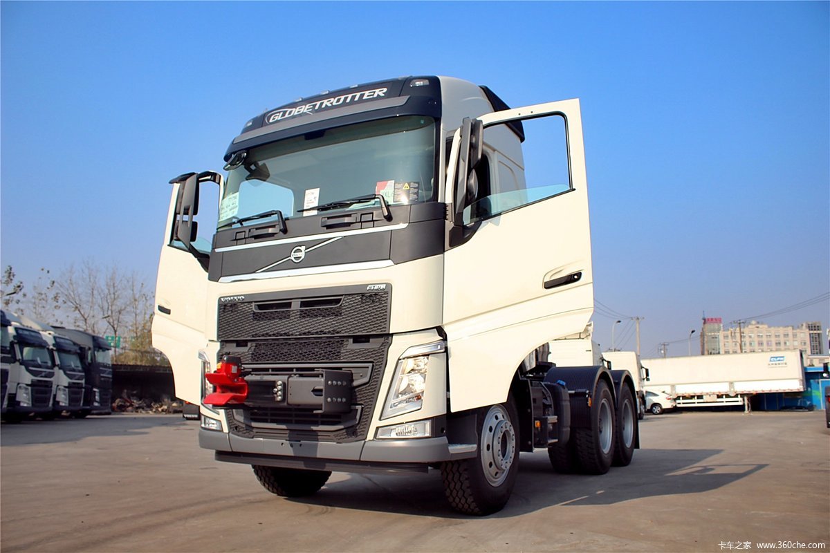 沃尔沃 沃尔沃新fh 沃尔沃 新fh重卡 540马力 6x4牵引车(大件车) 外观