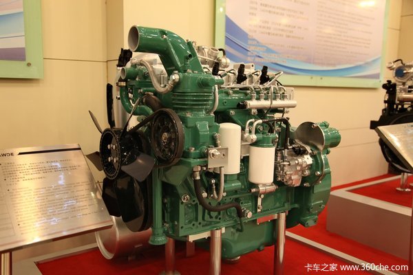 锡柴CA4DF4-13E4 130马力 4.75L 国四 柴油发动机