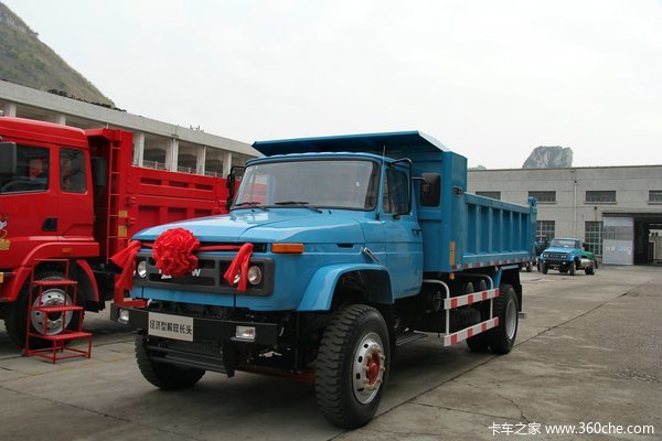 一汽柳特 经济型长头中卡 180马力 4X2 4.2米自卸车(LZT3161K2E5A95)